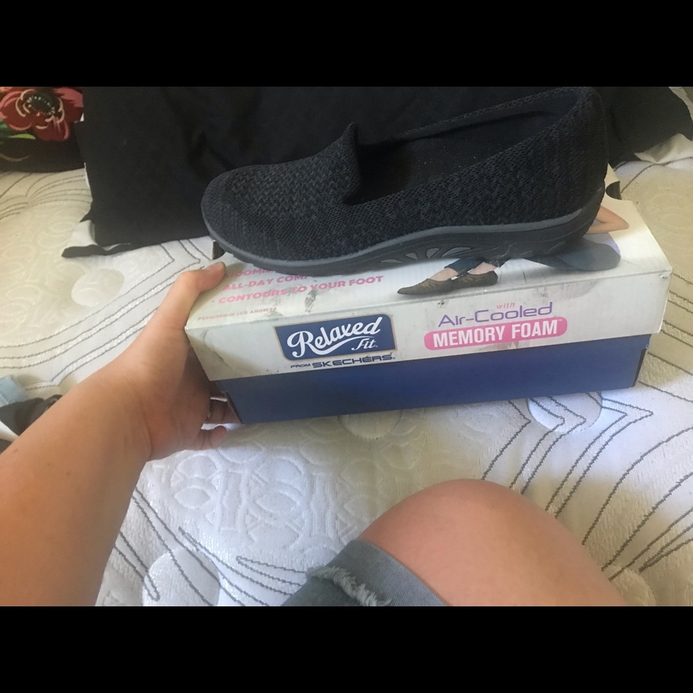 Sketchers memory foam air cooled shoes.